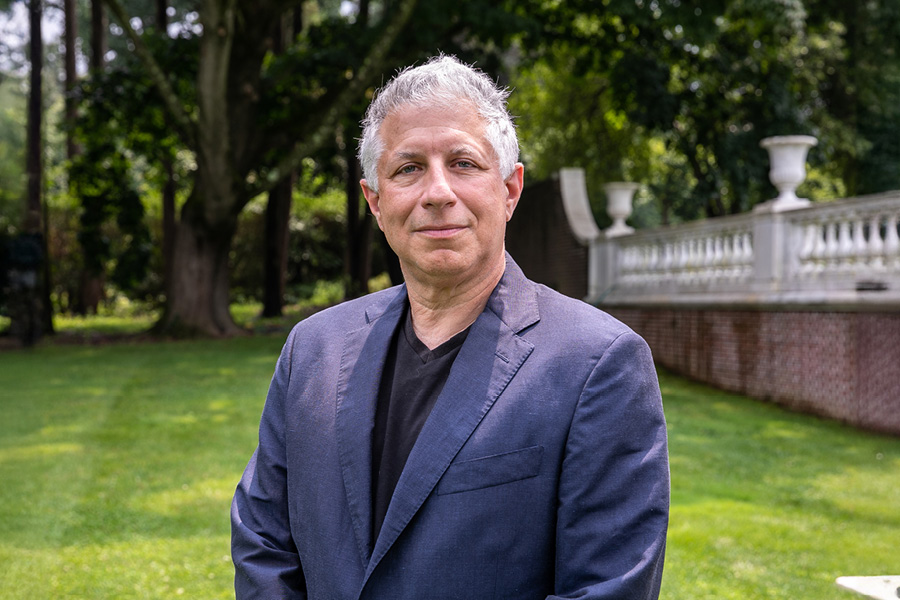 Portrait of Todd Cohen