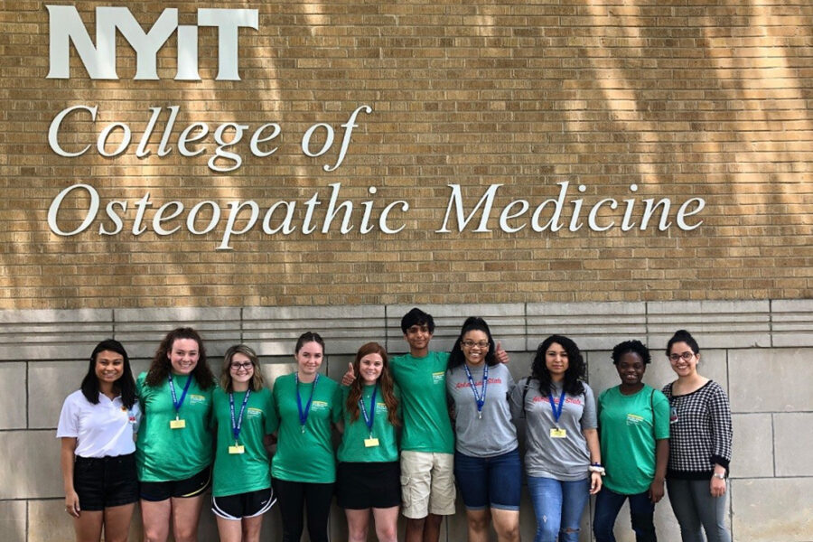 Group of students in front of NYITCOM building.